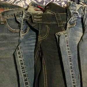 CLOSET CLEANOUT PRICES ARE LOW!!!!only 3 for 18